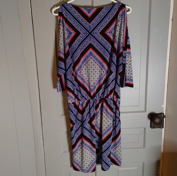 2/$25 Suzy Sheir Geometric Dress - Picture 8 of 8
